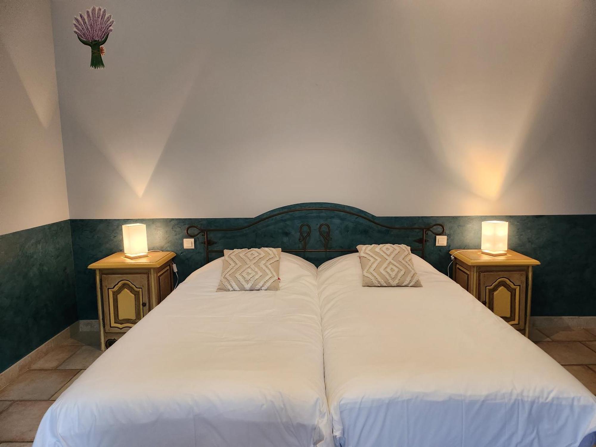 Domaine Les Gendalis Bed & Breakfast Saint-Saturnin-lès-Avignon Eksteriør bilde