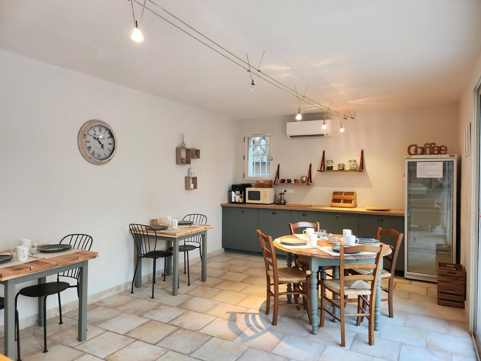 Domaine Les Gendalis Bed & Breakfast Saint-Saturnin-lès-Avignon Eksteriør bilde