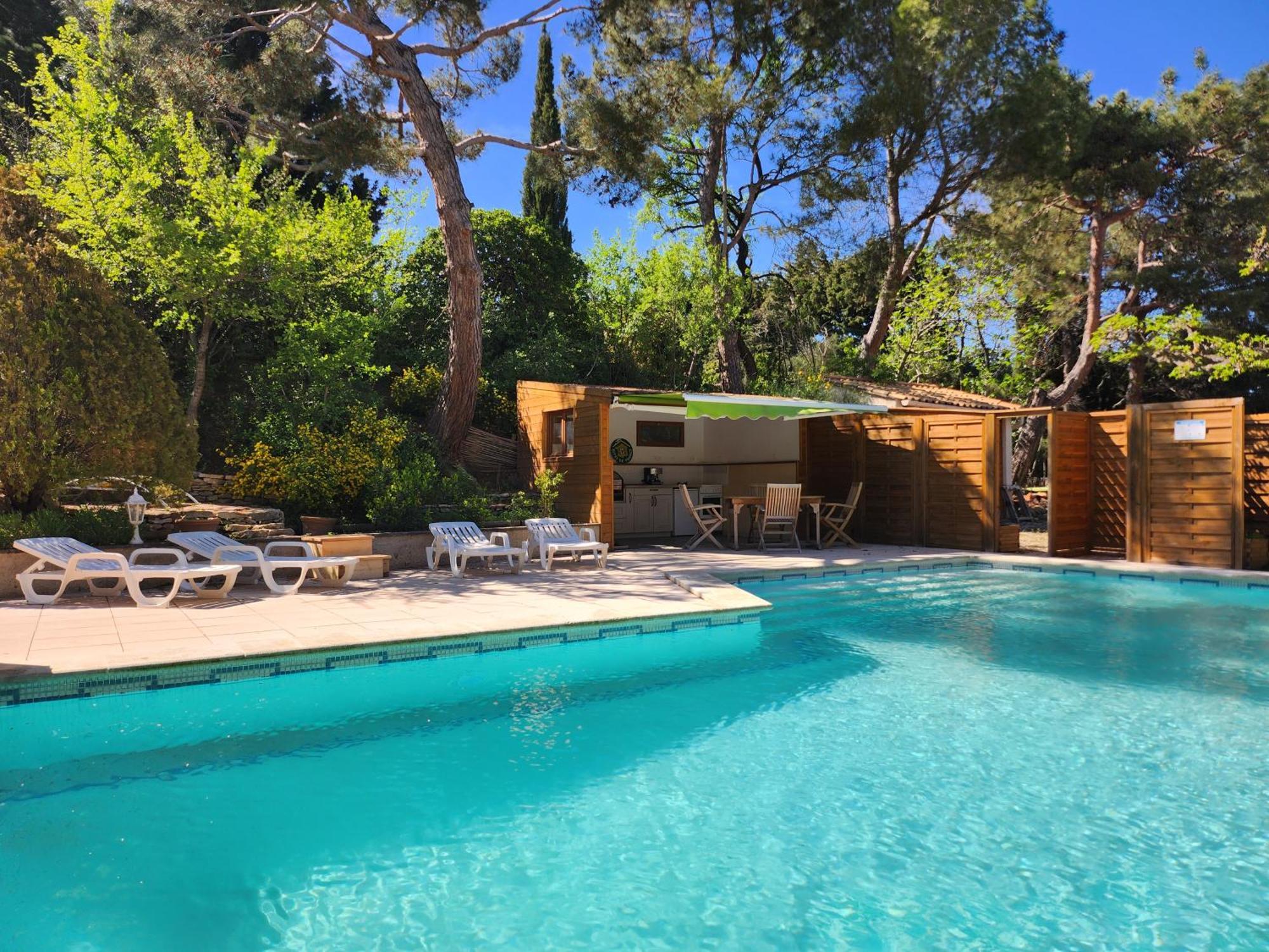 Domaine Les Gendalis Bed & Breakfast Saint-Saturnin-lès-Avignon Eksteriør bilde